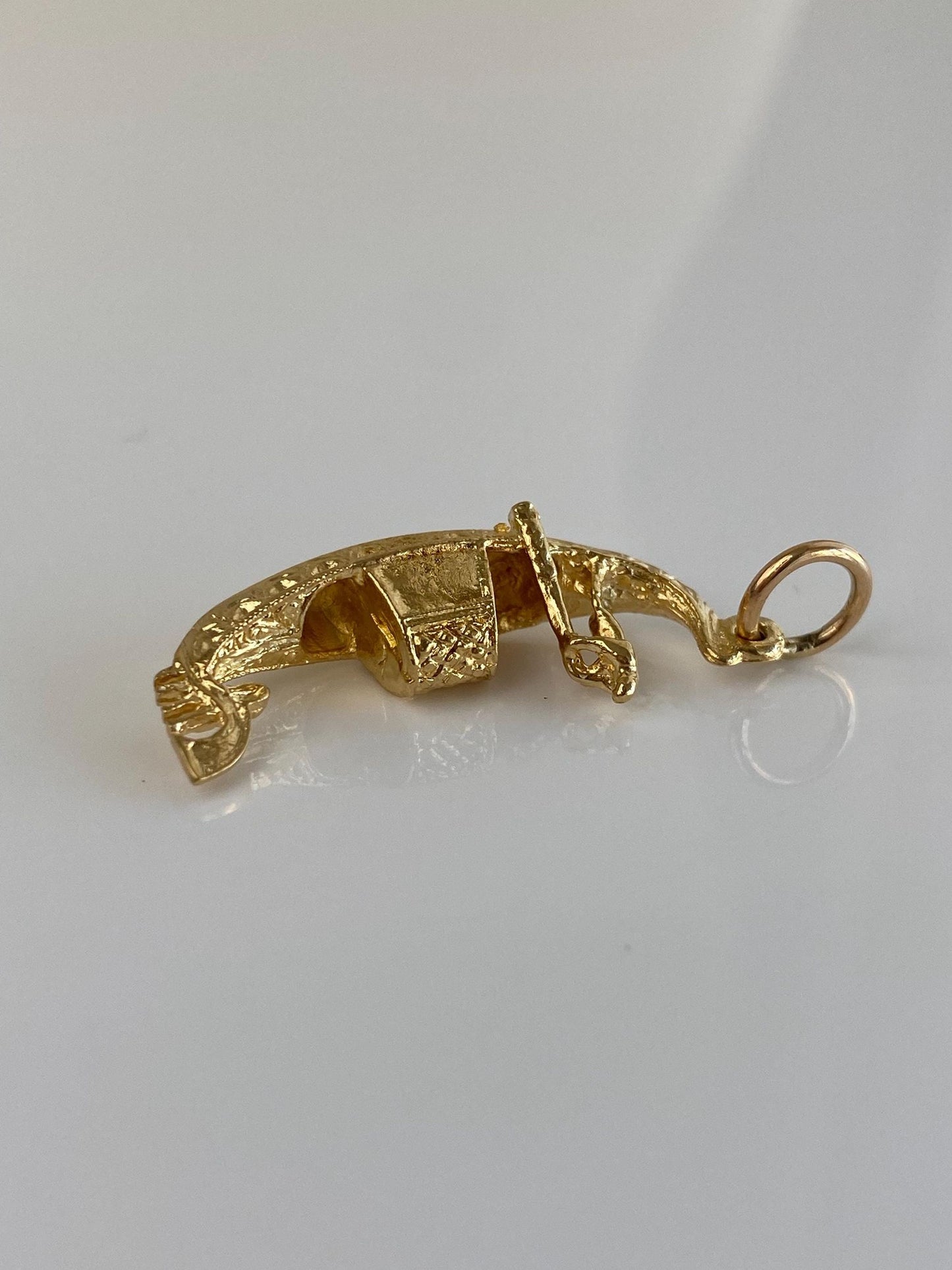 Vintage Solid 18k Yellow Gold Gondola Charm