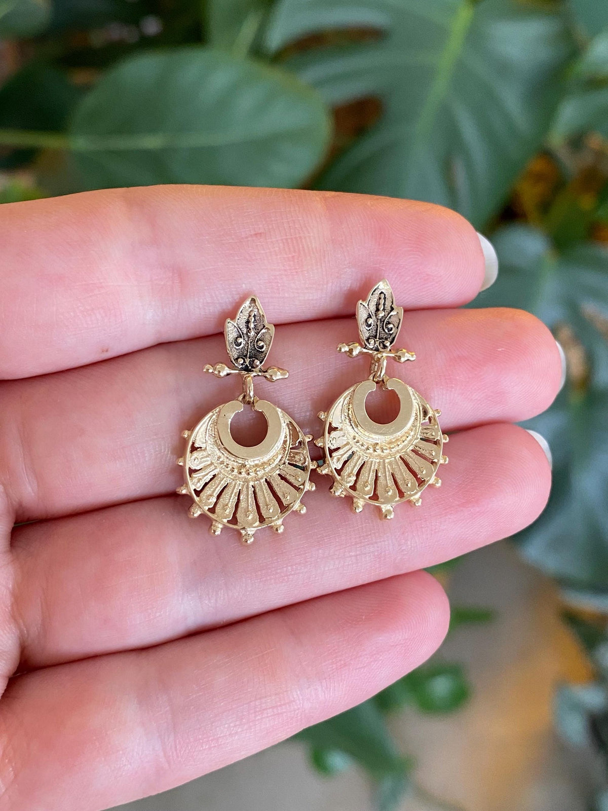 Vintage Solid 14k Yellow Gold Open Work Ornate Dangle Stud Earrings