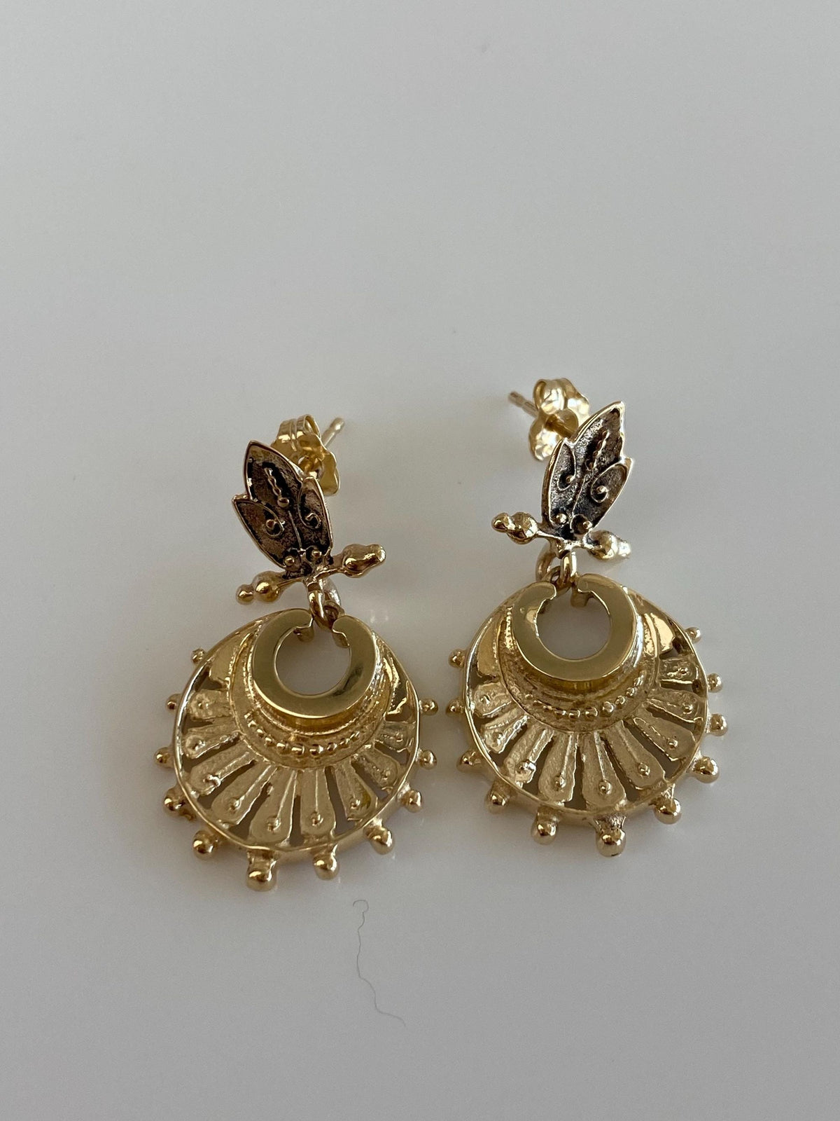 Vintage Solid 14k Yellow Gold Open Work Ornate Dangle Stud Earrings