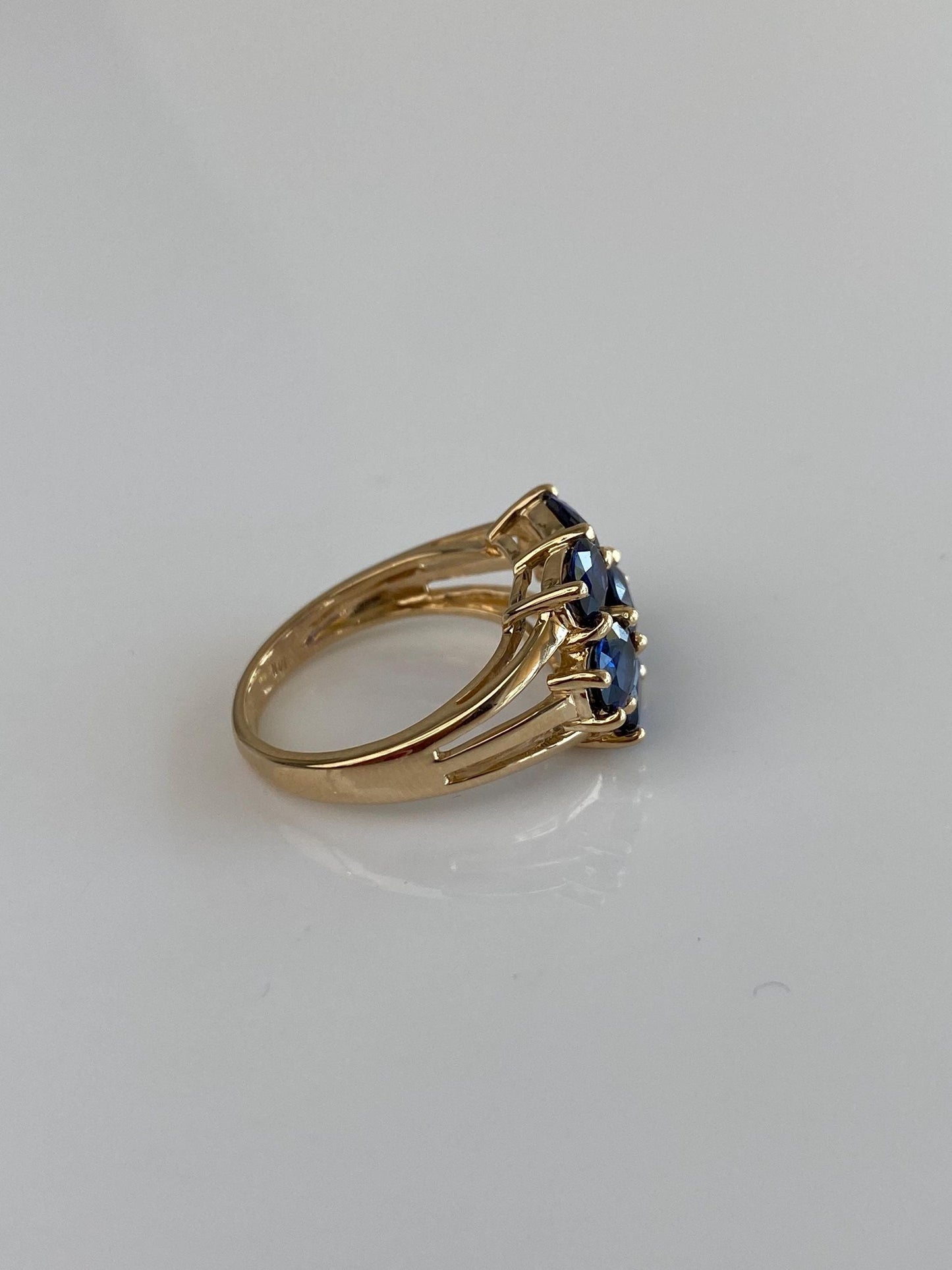 Vintage Solid 14k Yellow Gold Blue Sapphire Rows Ring - Size 6.25