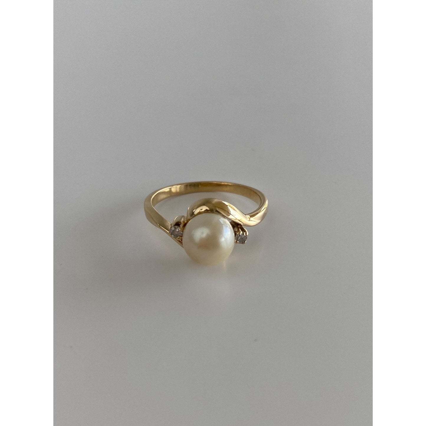 Vintage Solid 14k Yellow Gold Diamond Pearl Twist Ring - Size 4.75