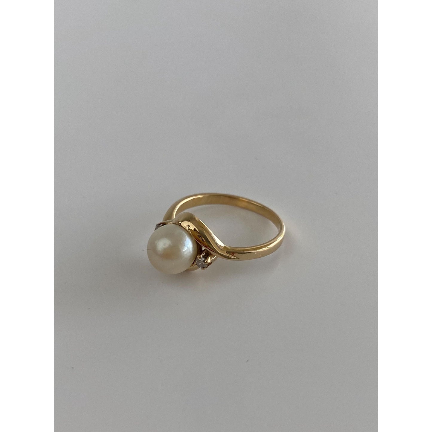Vintage Solid 14k Yellow Gold Diamond Pearl Twist Ring - Size 4.75