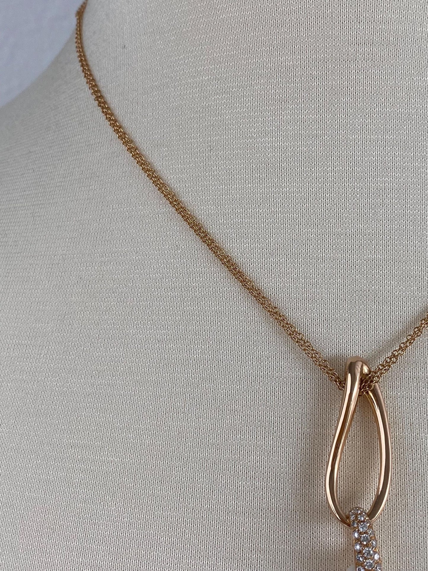 Vintage Solid 18k Yellow Gold Diamonds White Chacedony Cable Chain Necklace - 17 inches