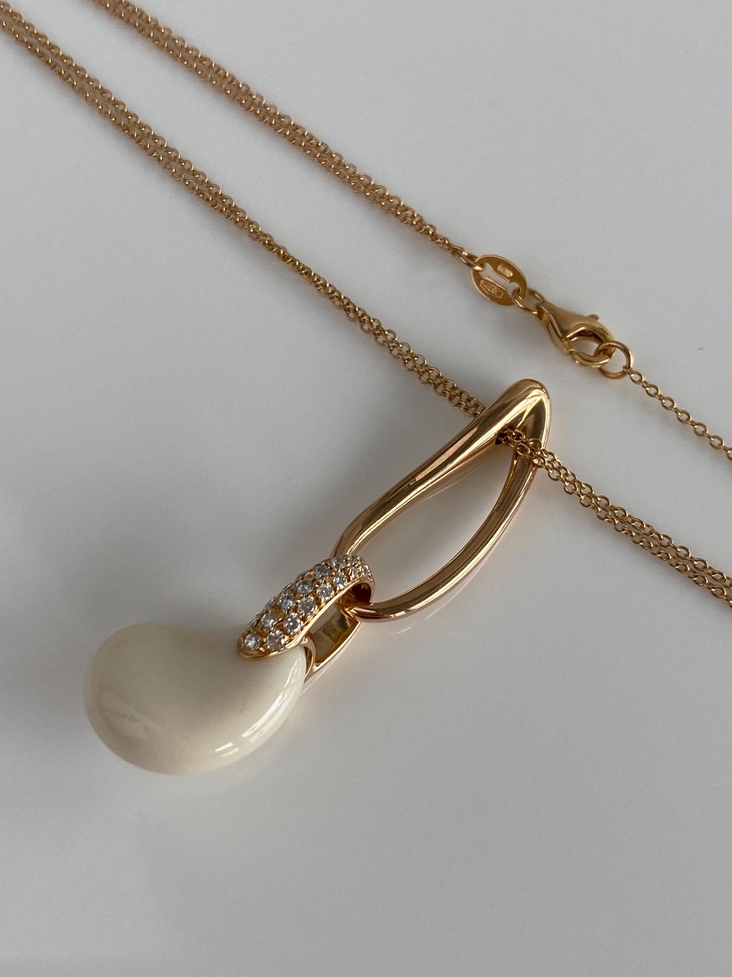 Vintage Solid 18k Yellow Gold Diamonds White Chacedony Cable Chain Necklace - 17 inches