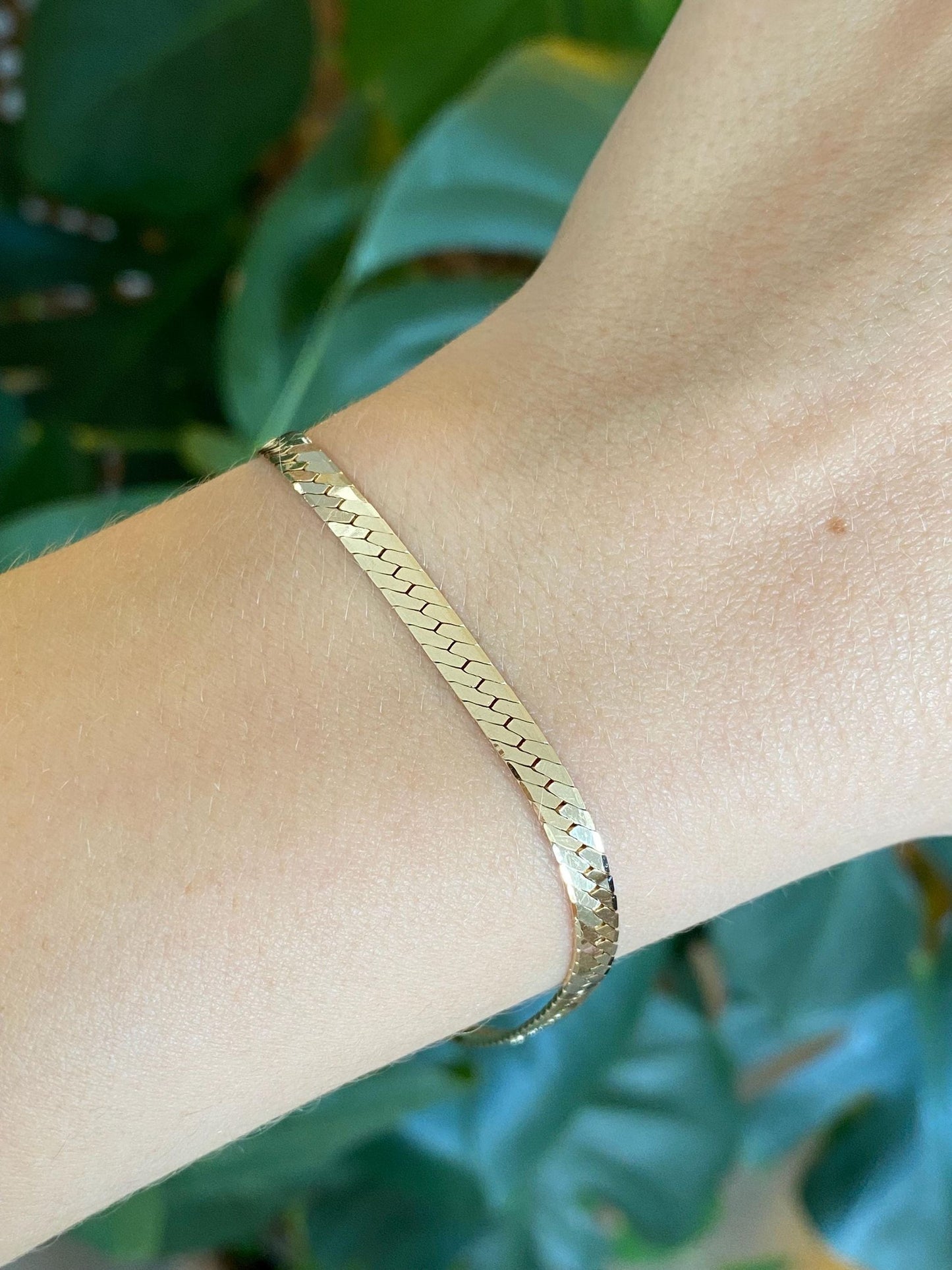 Vintage Solid 14k Yellow Gold Herringbone Chain Bracelet - 7.5 inches