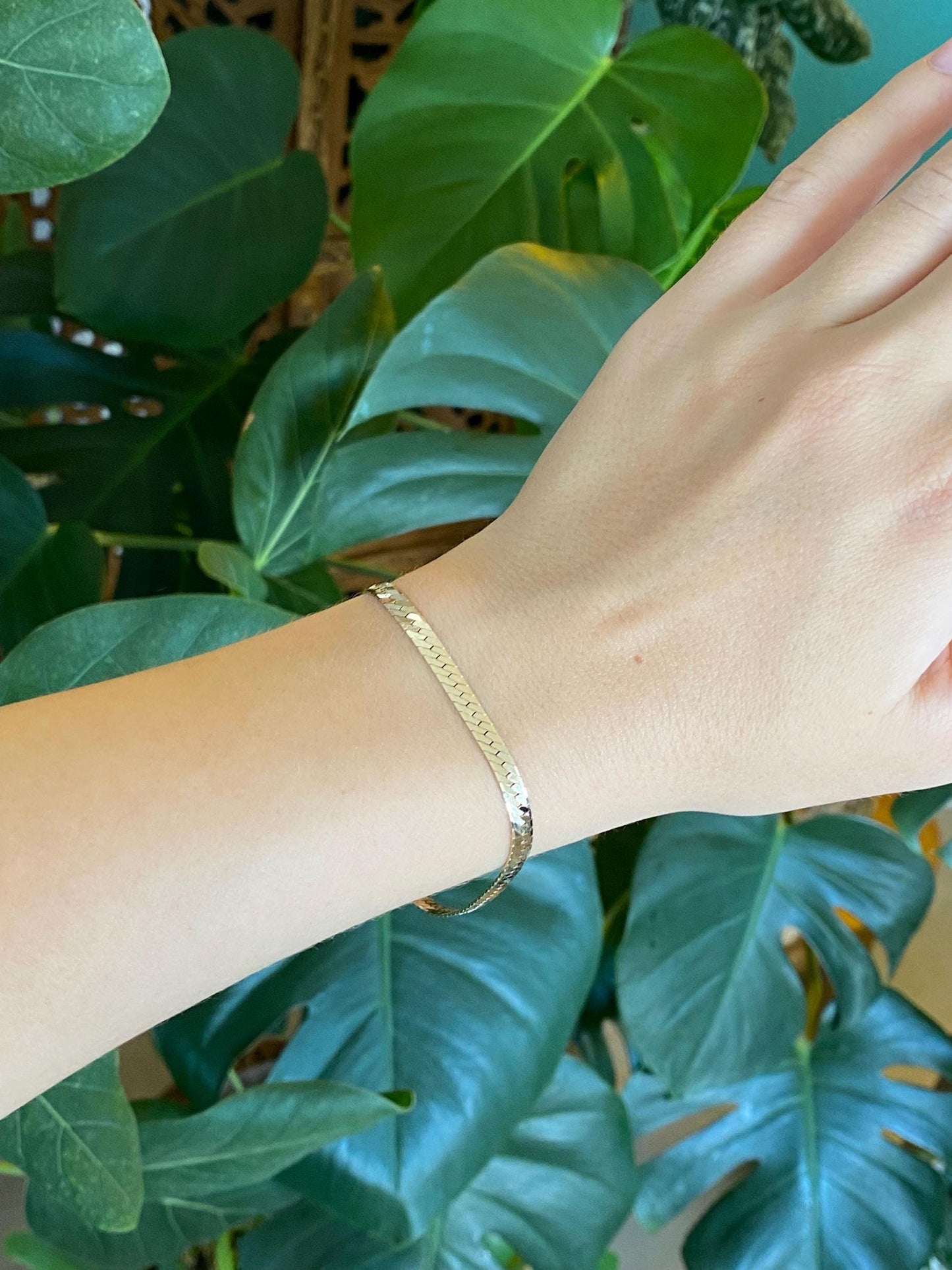 Vintage Solid 14k Yellow Gold Herringbone Chain Bracelet - 7.5 inches