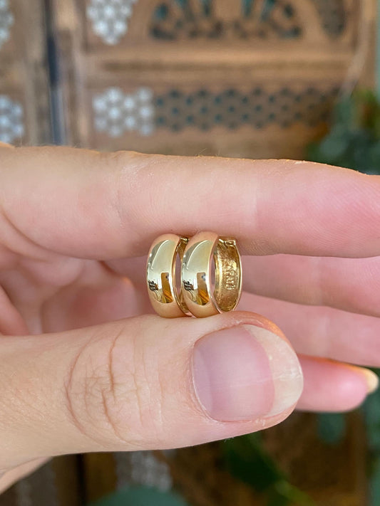 Vintage Solid 14k Yellow Gold Huggie Hoop Earrings