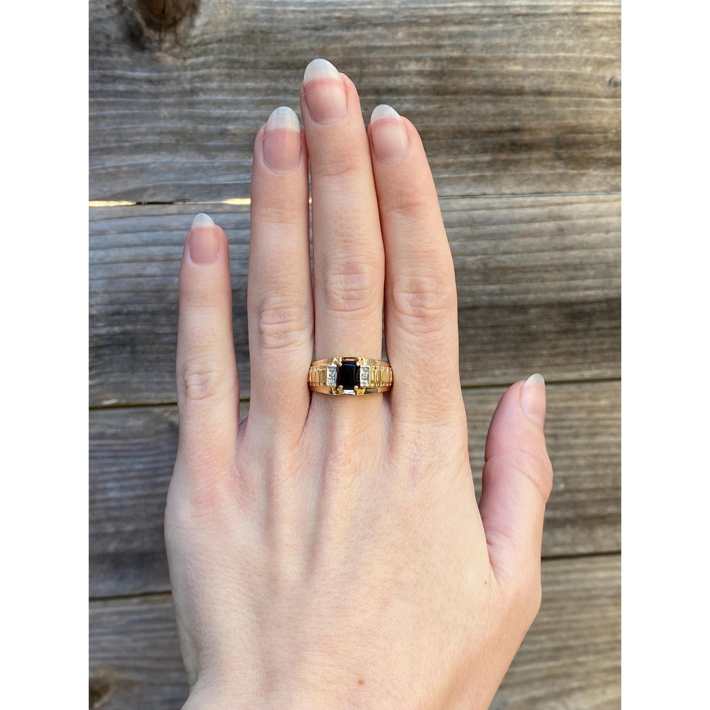 Vintage Solid 10k Yellow Gold Black Onyx Diamond Ring - Size 10.5