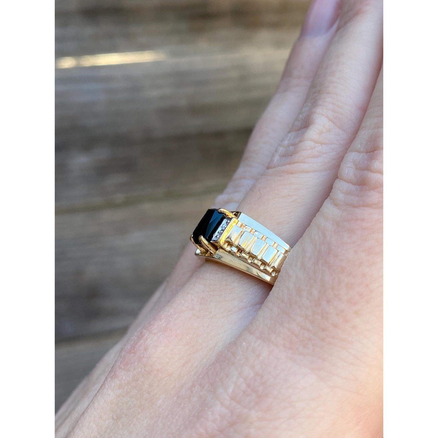 Vintage Solid 10k Yellow Gold Black Onyx Diamond Ring - Size 10.5