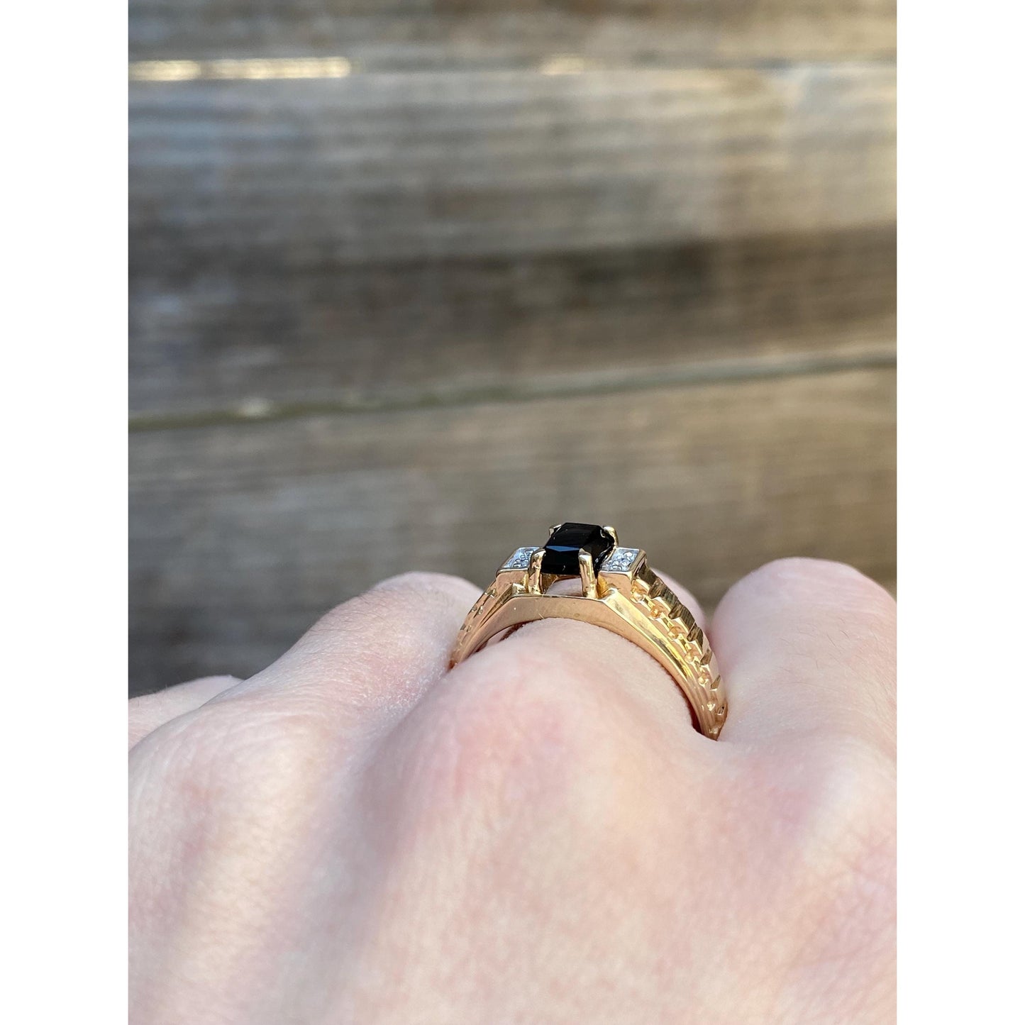 Vintage Solid 10k Yellow Gold Black Onyx Diamond Ring - Size 10.5