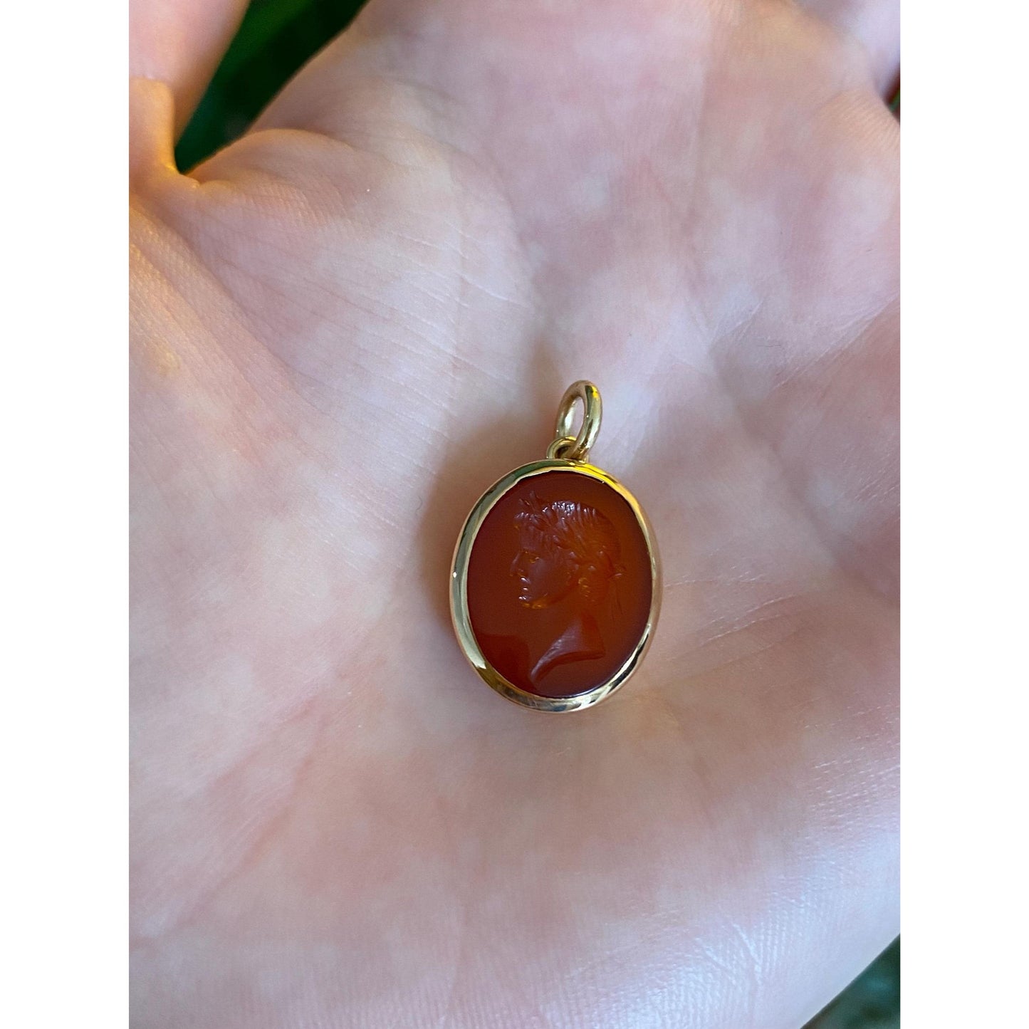 Vintage Solid 18k Yellow Gold Carnelian Cameo Itaglio Charm