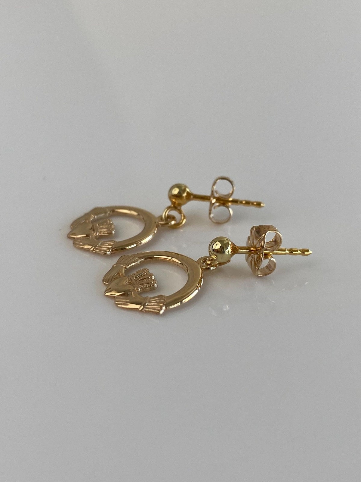 Vintage 10k Yellow Gold Claddaugh Dangle Stud Earrings
