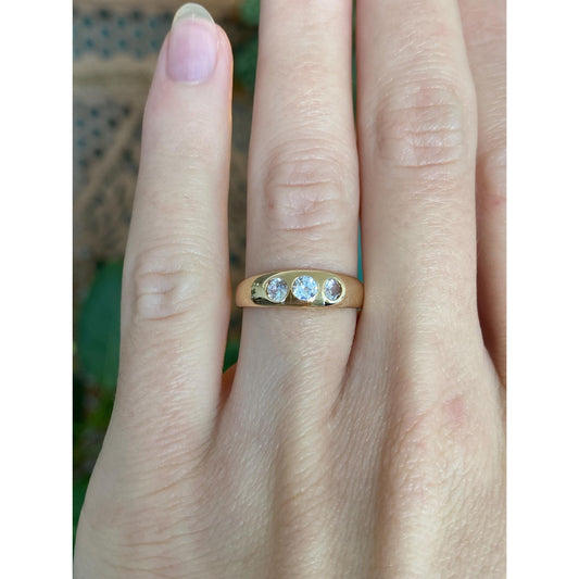 Vintage Solid 14k Yellow Gold Clear Spinel Ring Band - Size 5.5