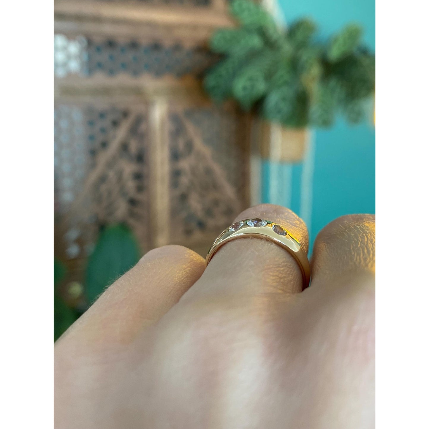 Vintage Solid 14k Yellow Gold Clear Spinel Ring Band - Size 5.5