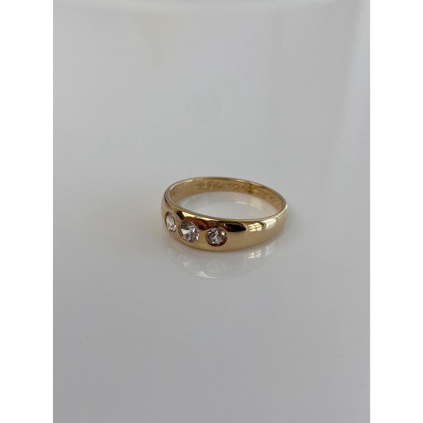 Vintage Solid 14k Yellow Gold Clear Spinel Ring Band - Size 5.5