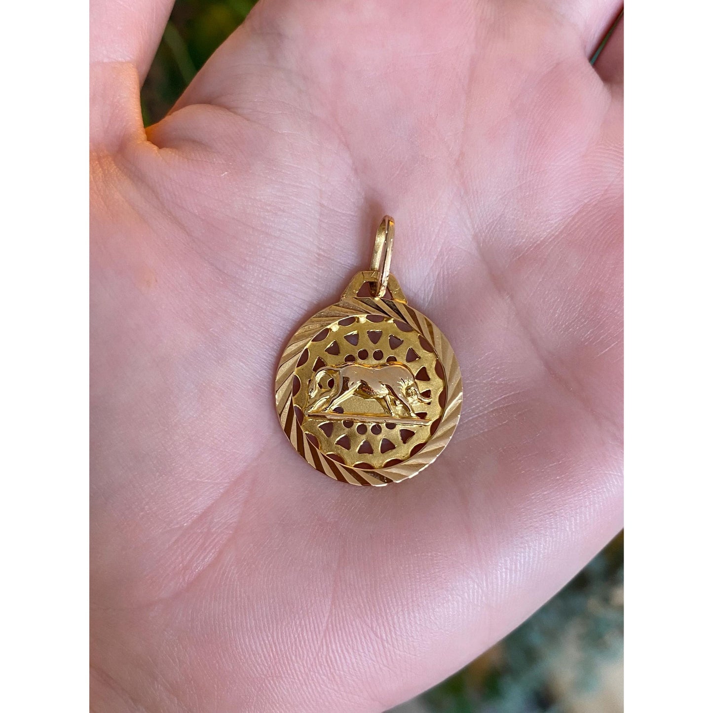 Vintage Solid 18k Yellow Gold Engine Turned Taurus Bull Charm