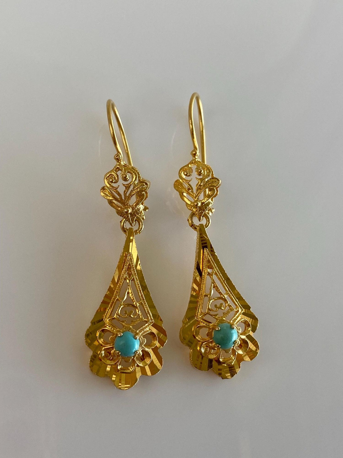 Solid 18k Yellow Gold Turquoise Engine Turned Open Work Ornate Dangle Earrings