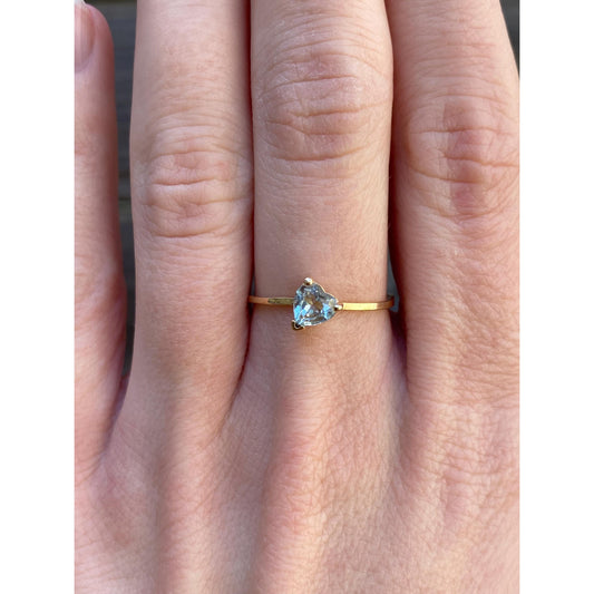 Vintage Solid 10k Yellow Gold Blue Topaz Heart Ring - Size 6.75