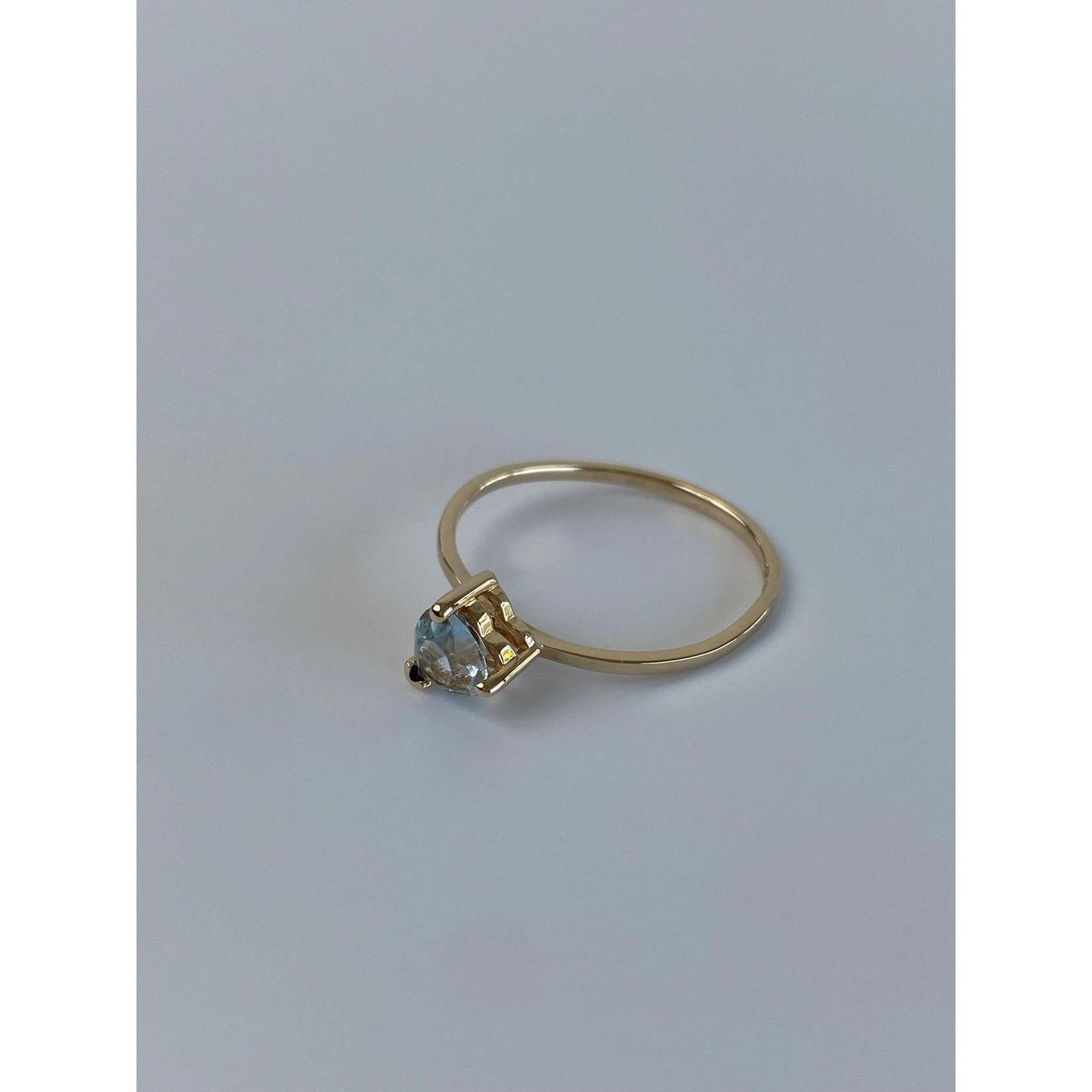 Vintage Solid 10k Yellow Gold Blue Topaz Heart Ring - Size 6.75