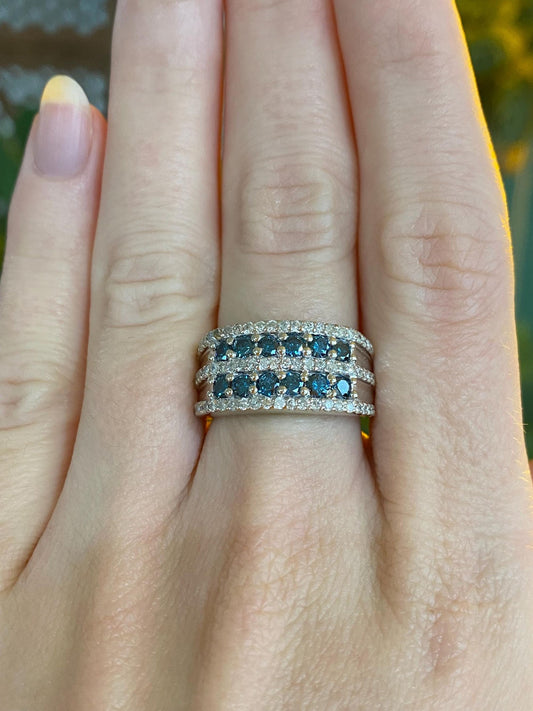 Vintage Solid 14k White Gold Clear & Blue Diamond Ring Band - Size 6
