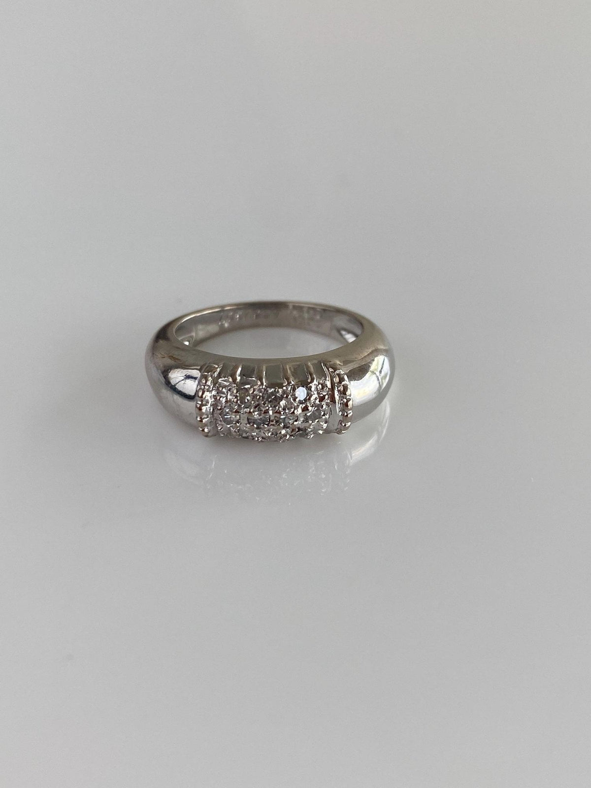 Vintage Solid 14k White Gold Diamonds Tapered Domed Ring Band - Size 3.25