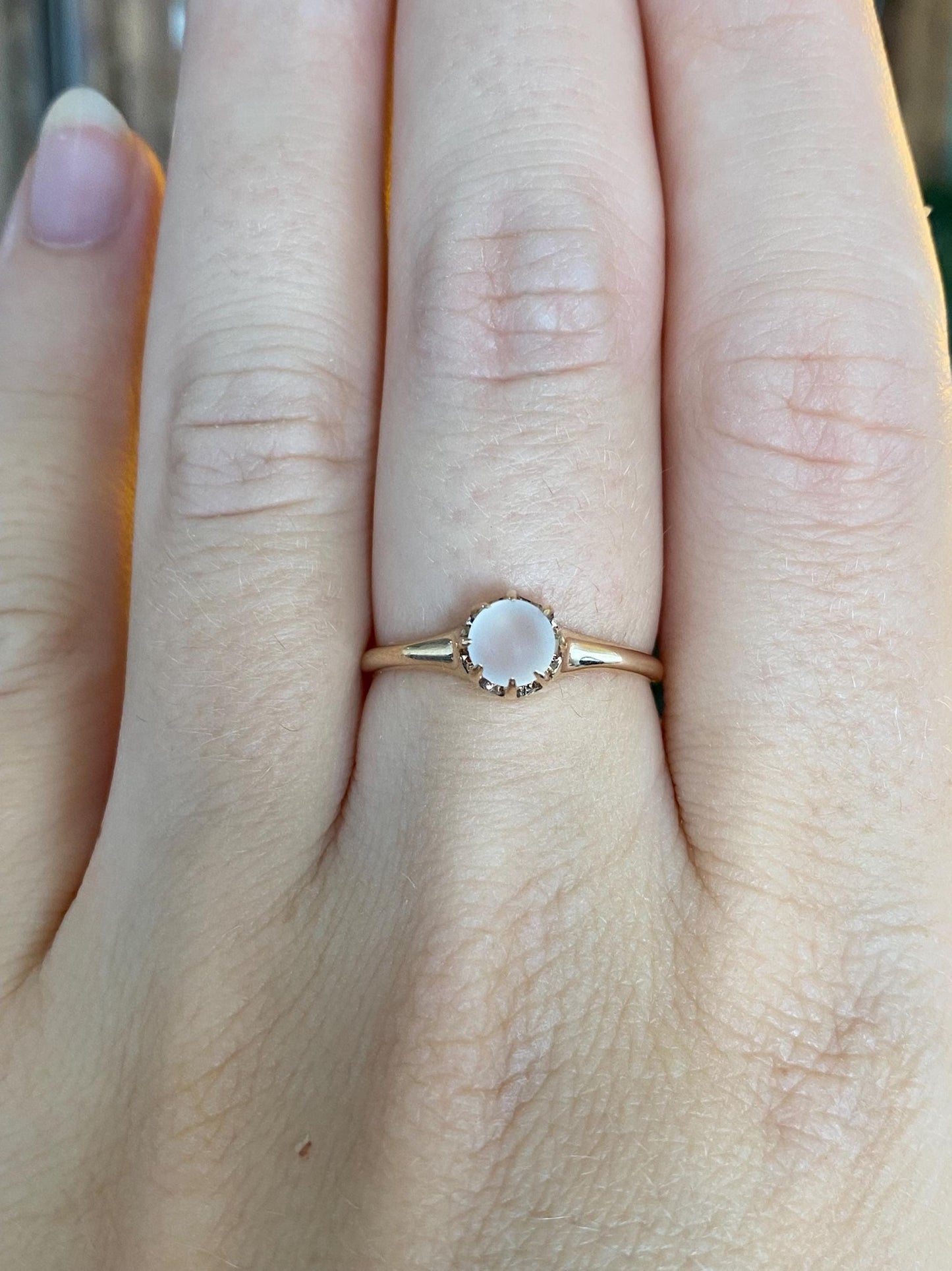 Vintage Solid 10k Yellow Gold Moonstone Sphere Ring - Size 6.75