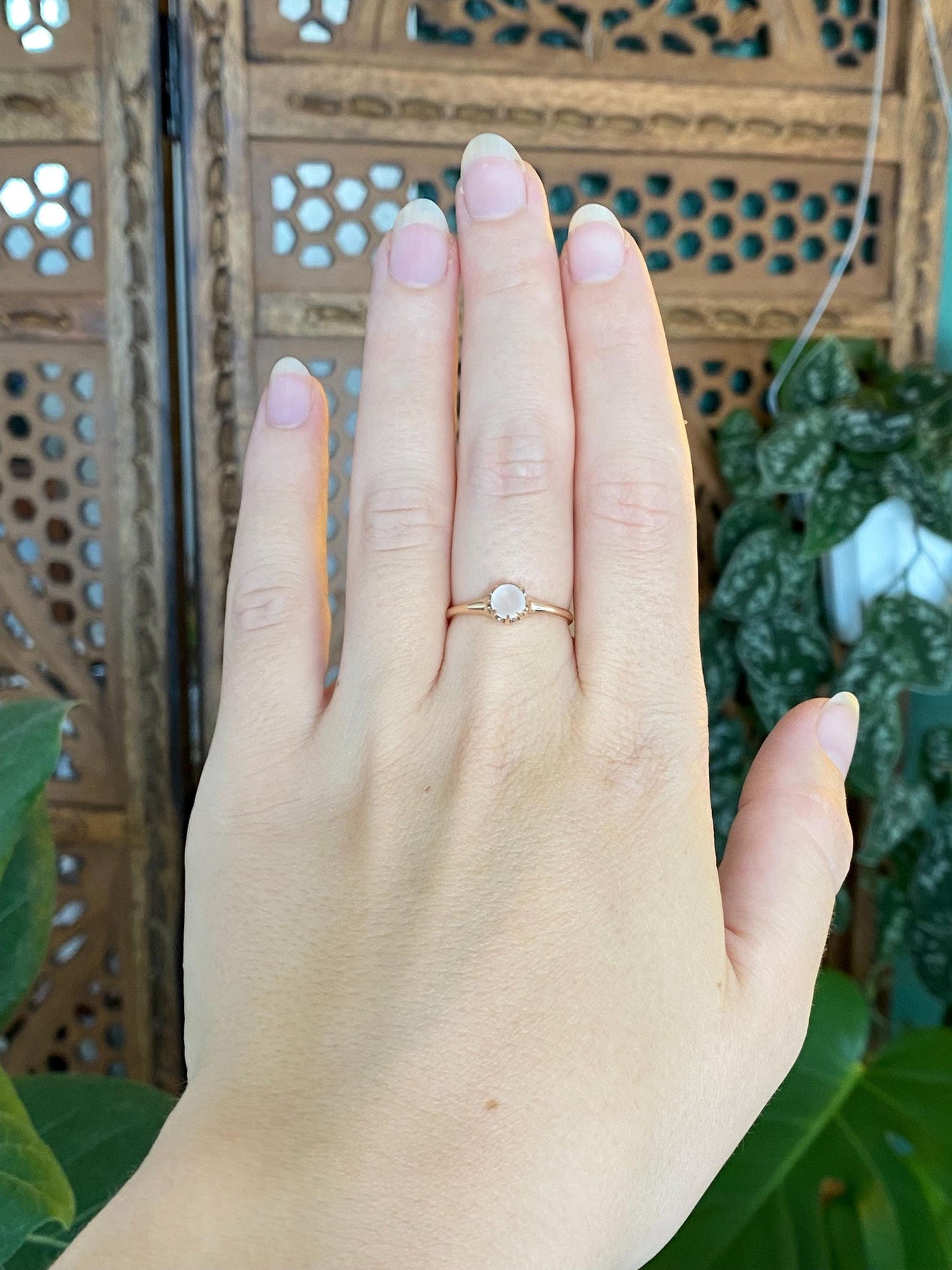 Vintage Solid 10k Yellow Gold Moonstone Sphere Ring - Size 6.75
