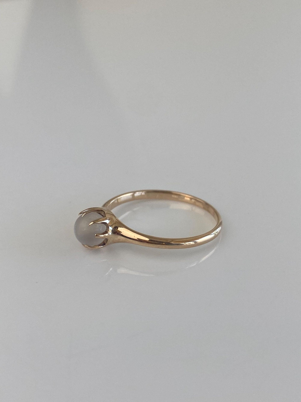Vintage Solid 10k Yellow Gold Moonstone Sphere Ring - Size 6.75