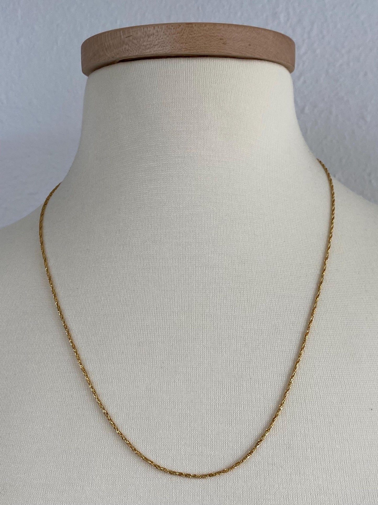 Vintage Solid 14k Yellow Gold Twist Style Chain Necklace - 23.25 inches