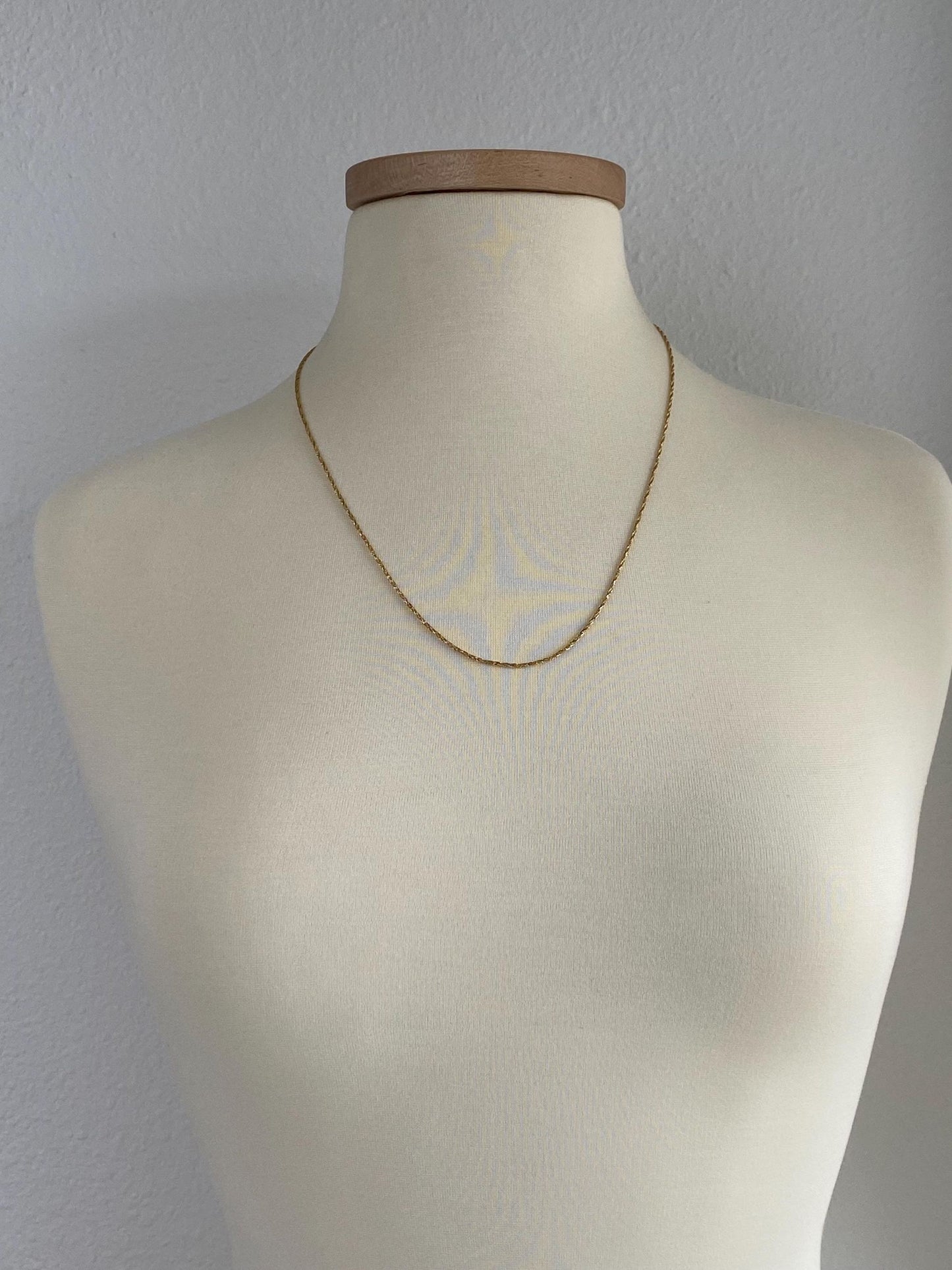 Vintage Solid 14k Yellow Gold Twist Style Chain Necklace - 23.25 inches