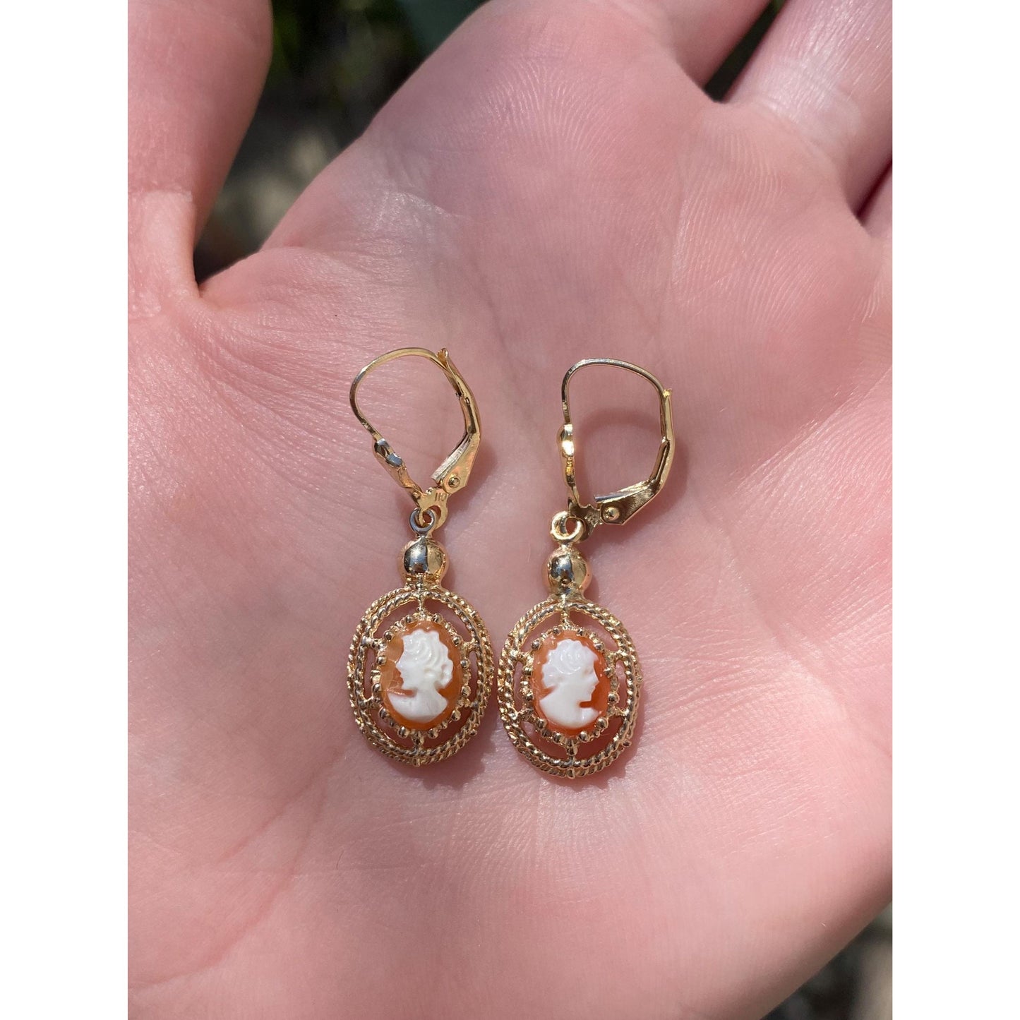 Vintage Solid 14k Yellow Gold Cameo Dangle Earrings