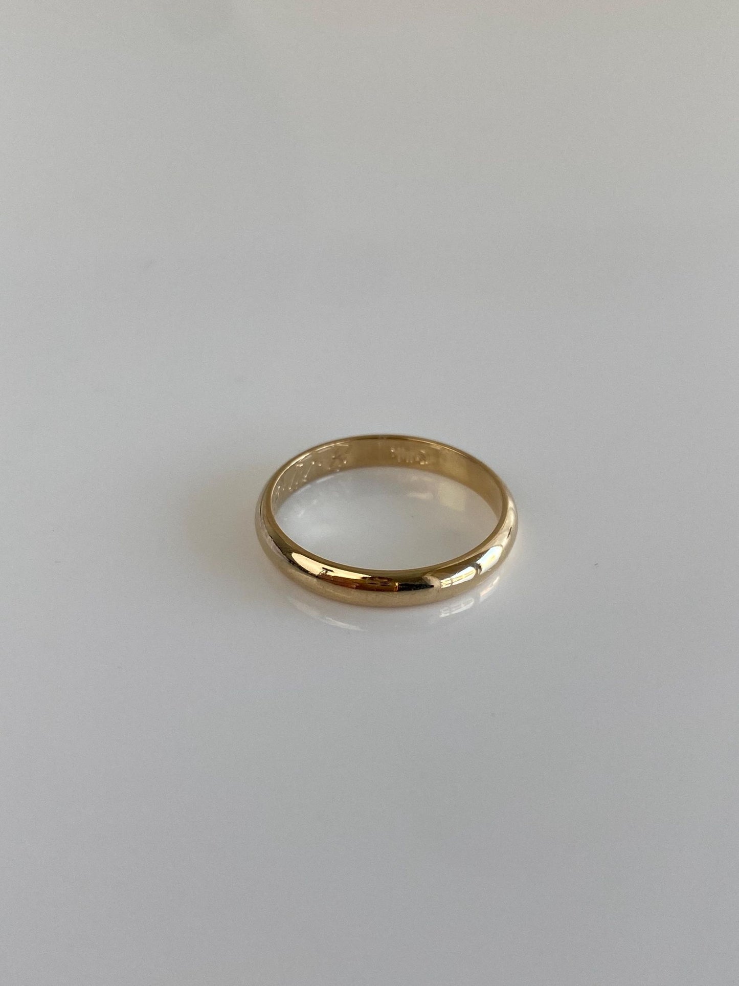 Vintage Solid 14k Yellow Gold Ring Band - Size 4.25