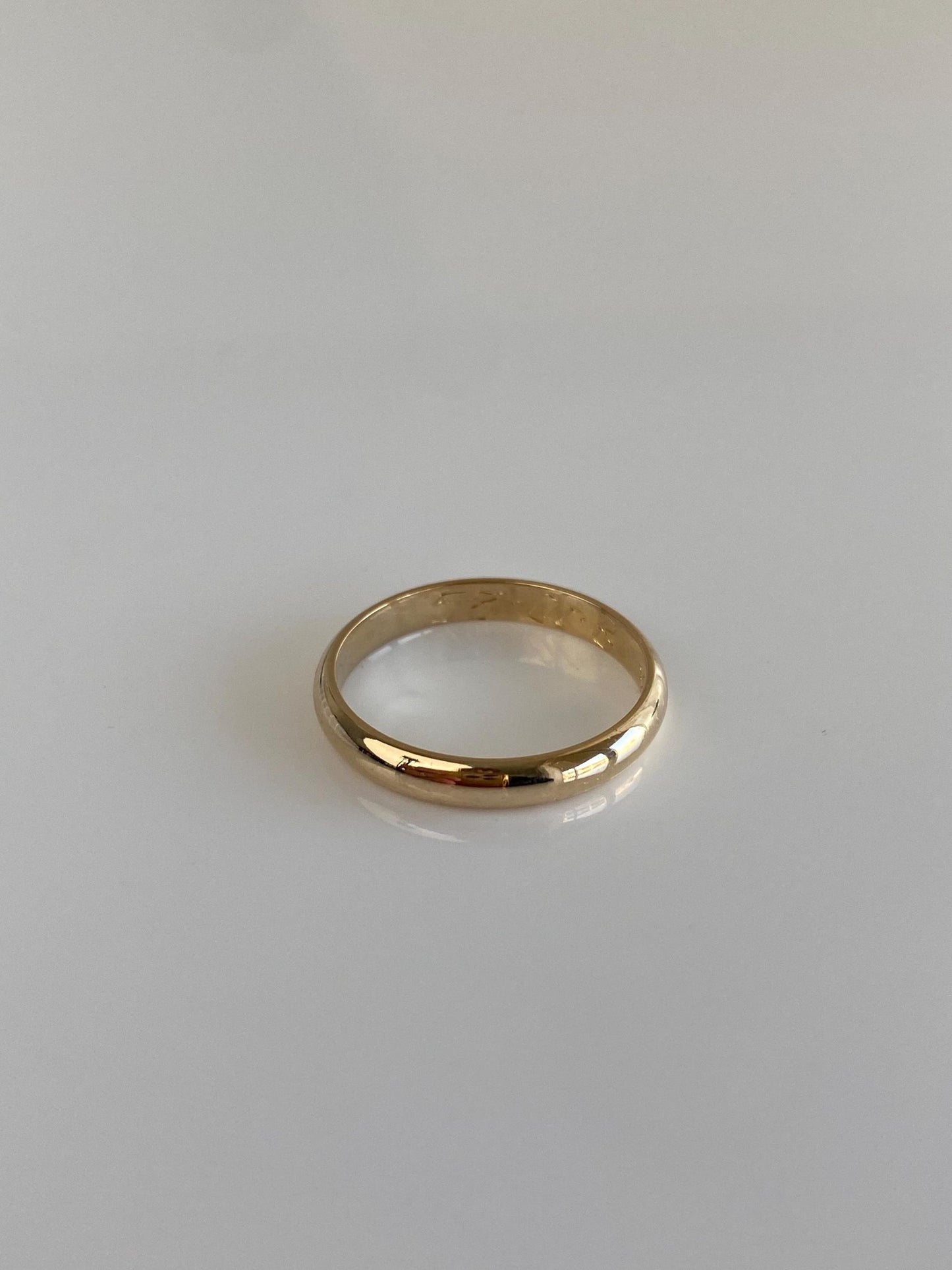 Vintage Solid 14k Yellow Gold Ring Band - Size 4.25