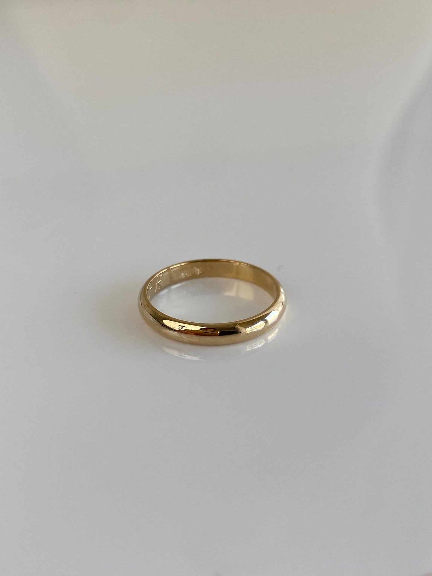 Vintage Solid 14k Yellow Gold Ring Band - Size 4.25