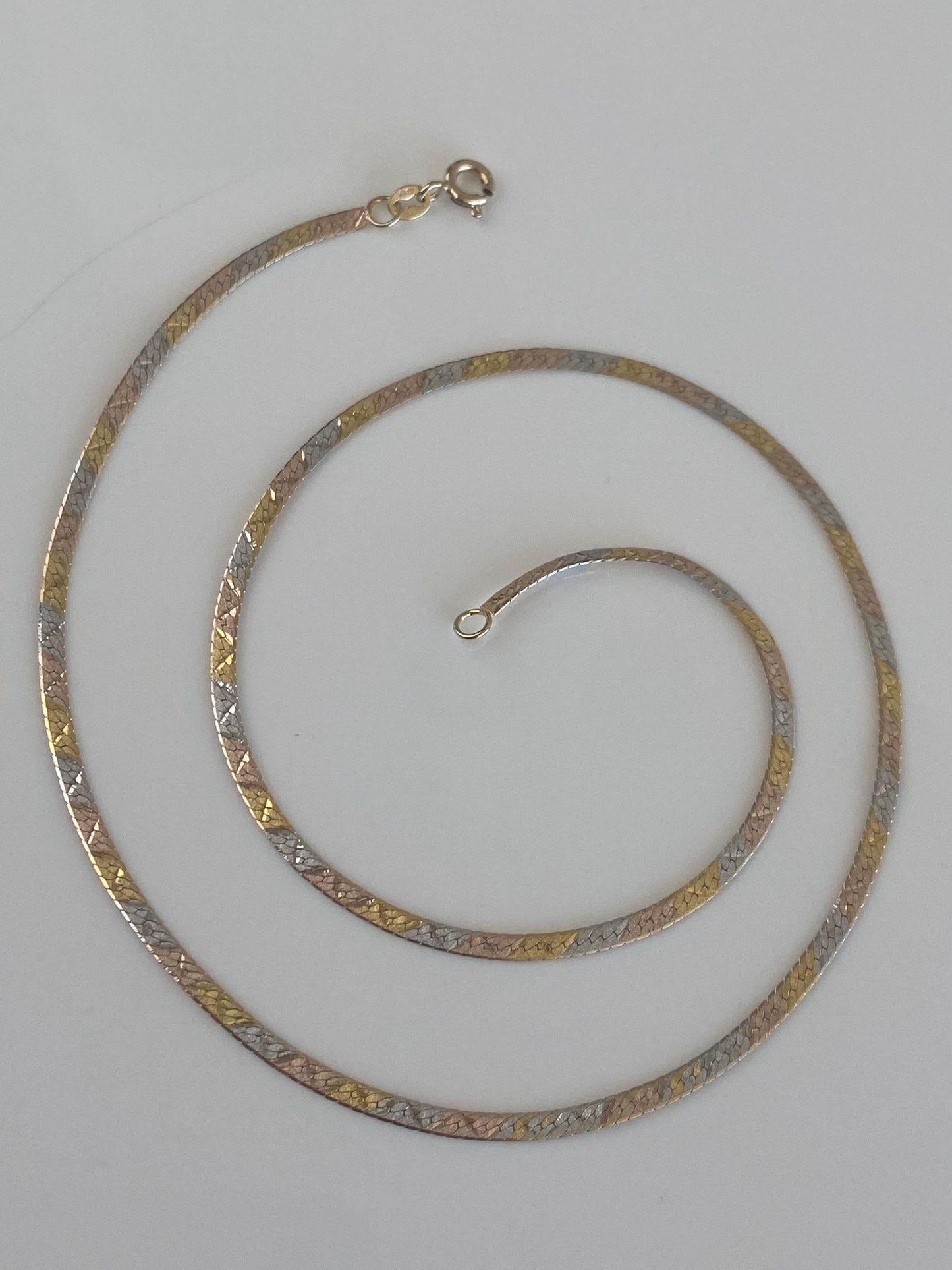 Vintage Solid 14k Tri Tone Gold Pattern Herringbone Chain Necklace - 16 inches