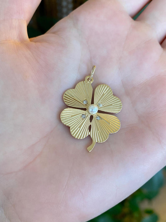 Vintage Solid 14k Yellow Gold Diamonds Pearl Engine Turned 4 Leaf Clover Charm