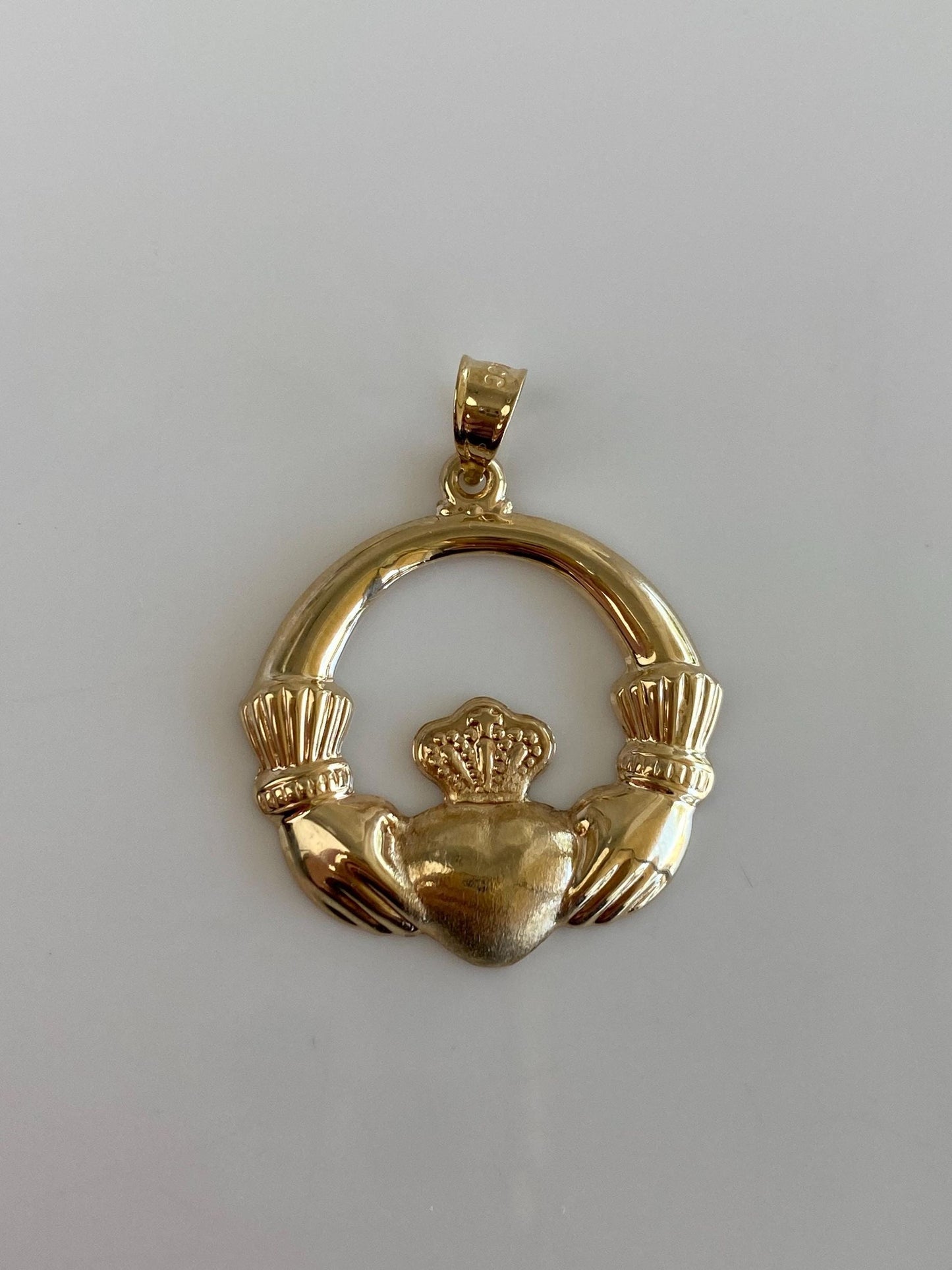 Vintage 14k Yellow Gold Claddaugh Charm
