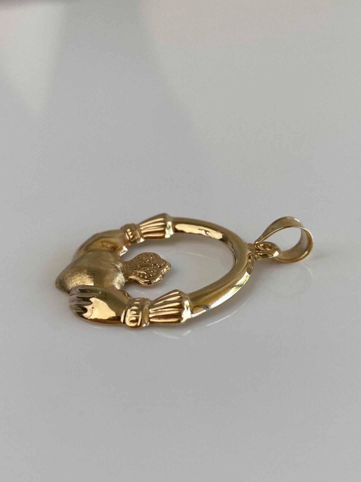 Vintage 14k Yellow Gold Claddaugh Charm