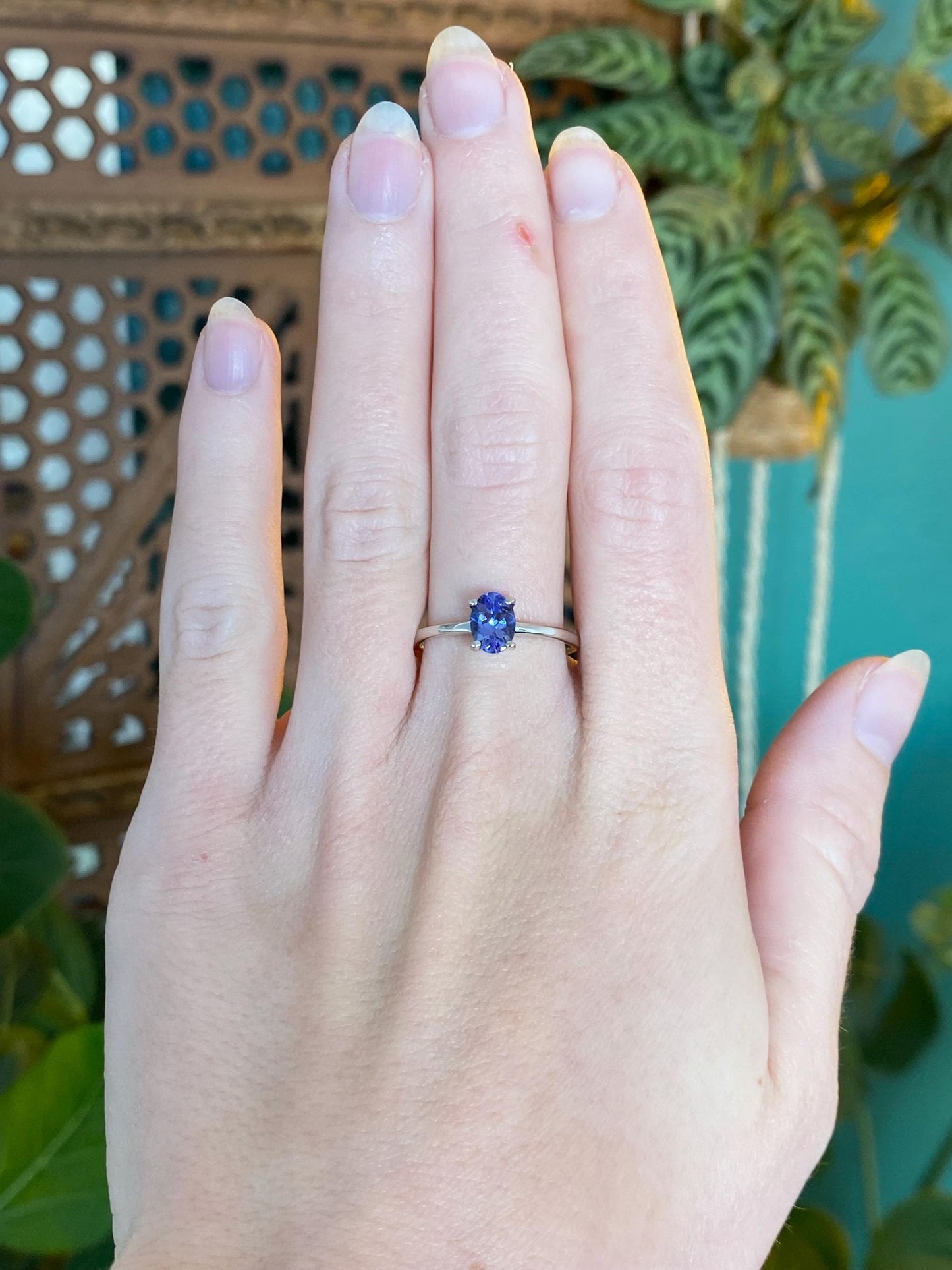 Vintage Solid 10k White Gold Tanzanite Ring - Size 9