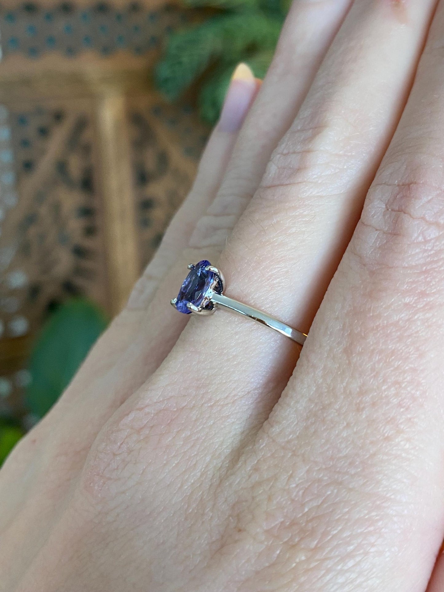 Vintage Solid 10k White Gold Tanzanite Ring - Size 9
