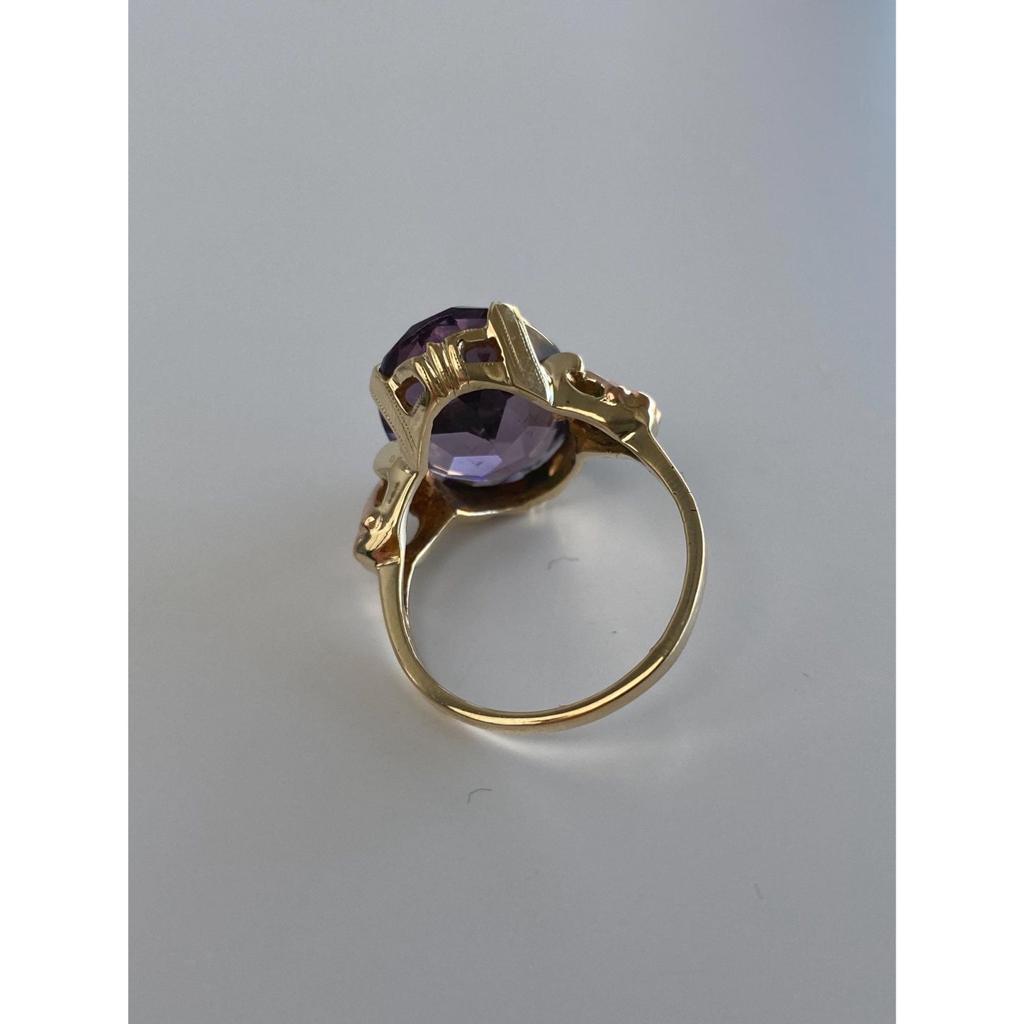Solid 10k Yellow Gold Purple Cubic Zirconia Ring - Size 8.5