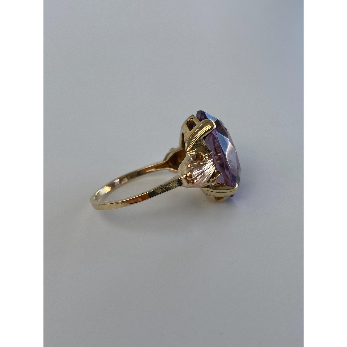 Solid 10k Yellow Gold Purple Cubic Zirconia Ring - Size 8.5