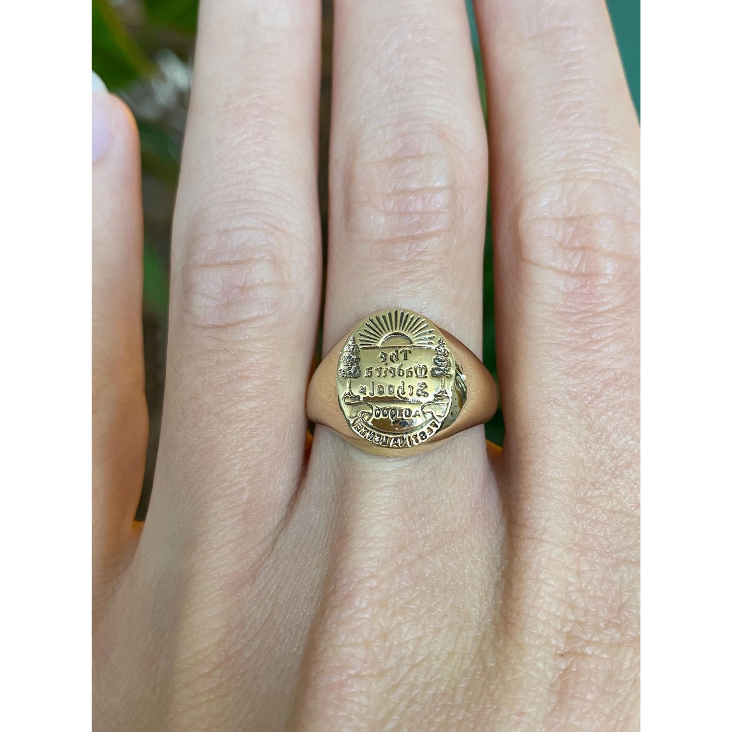 Vintage Solid 10k Yellow Gold Signet Ring - Size 7.25
