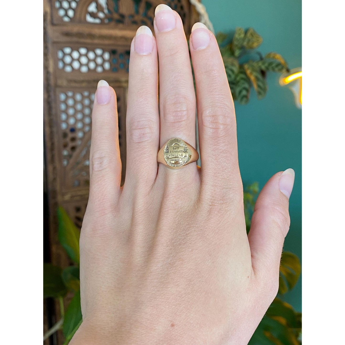 Vintage Solid 10k Yellow Gold Signet Ring - Size 7.25