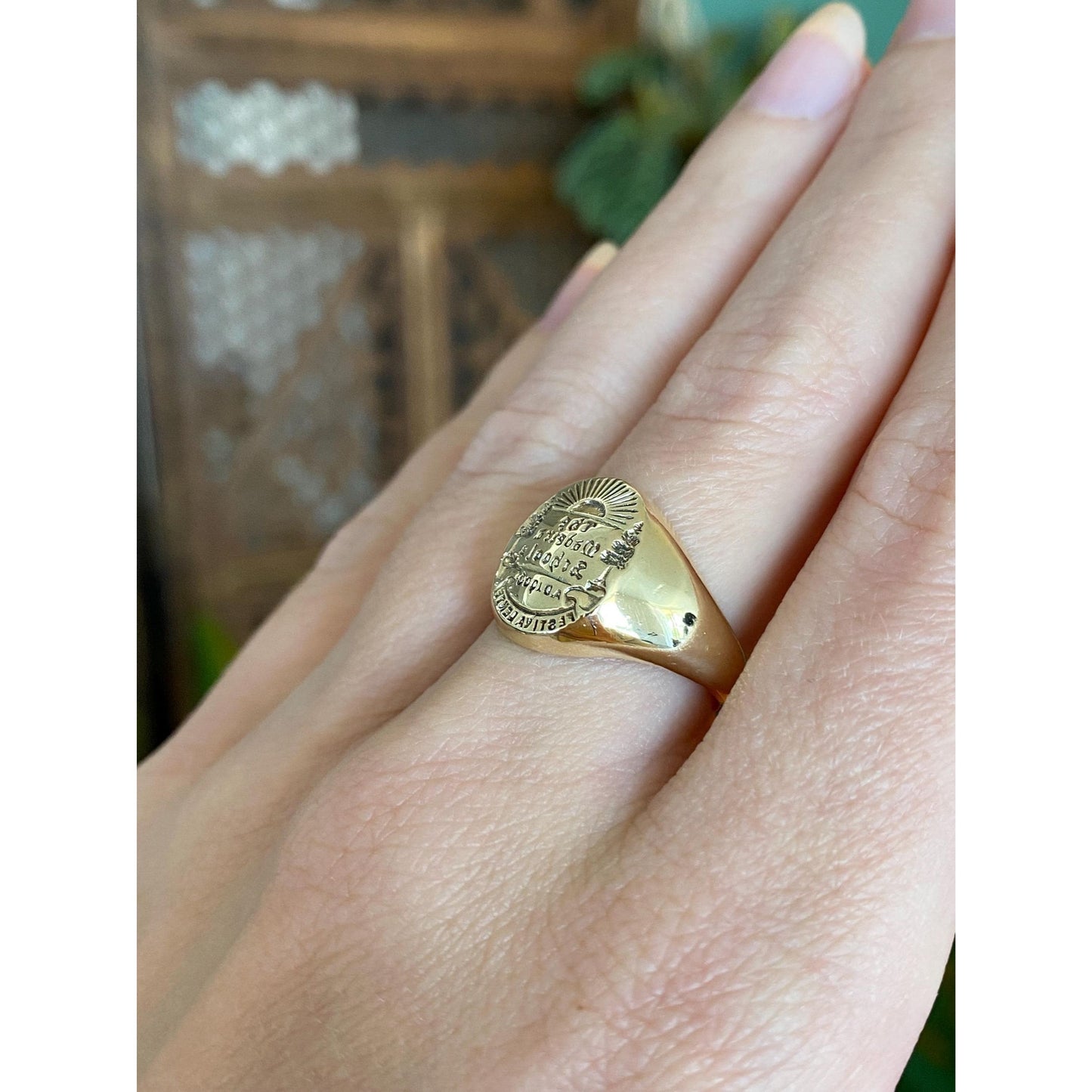 Vintage Solid 10k Yellow Gold Signet Ring - Size 7.25
