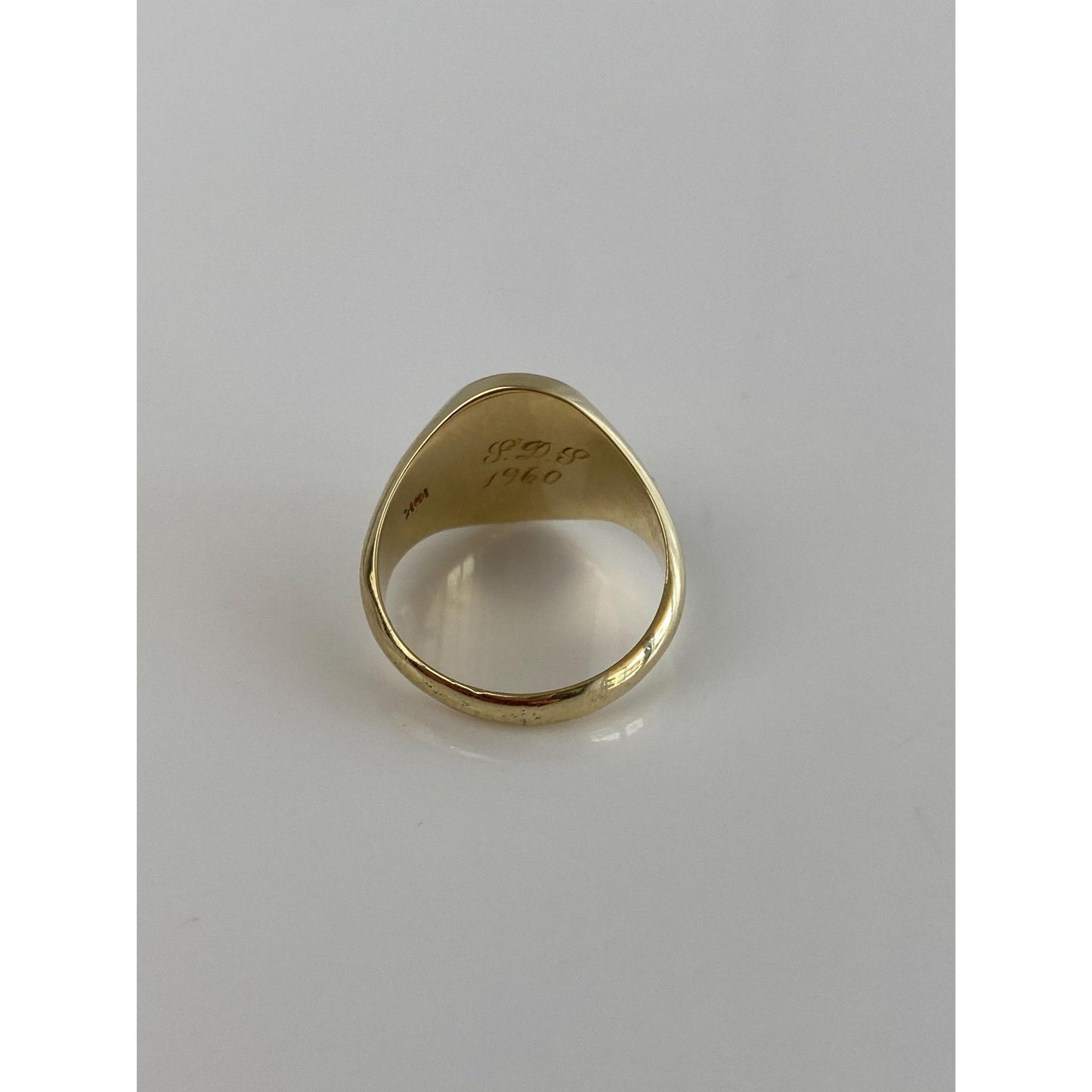 Vintage Solid 10k Yellow Gold Signet Ring - Size 7.25