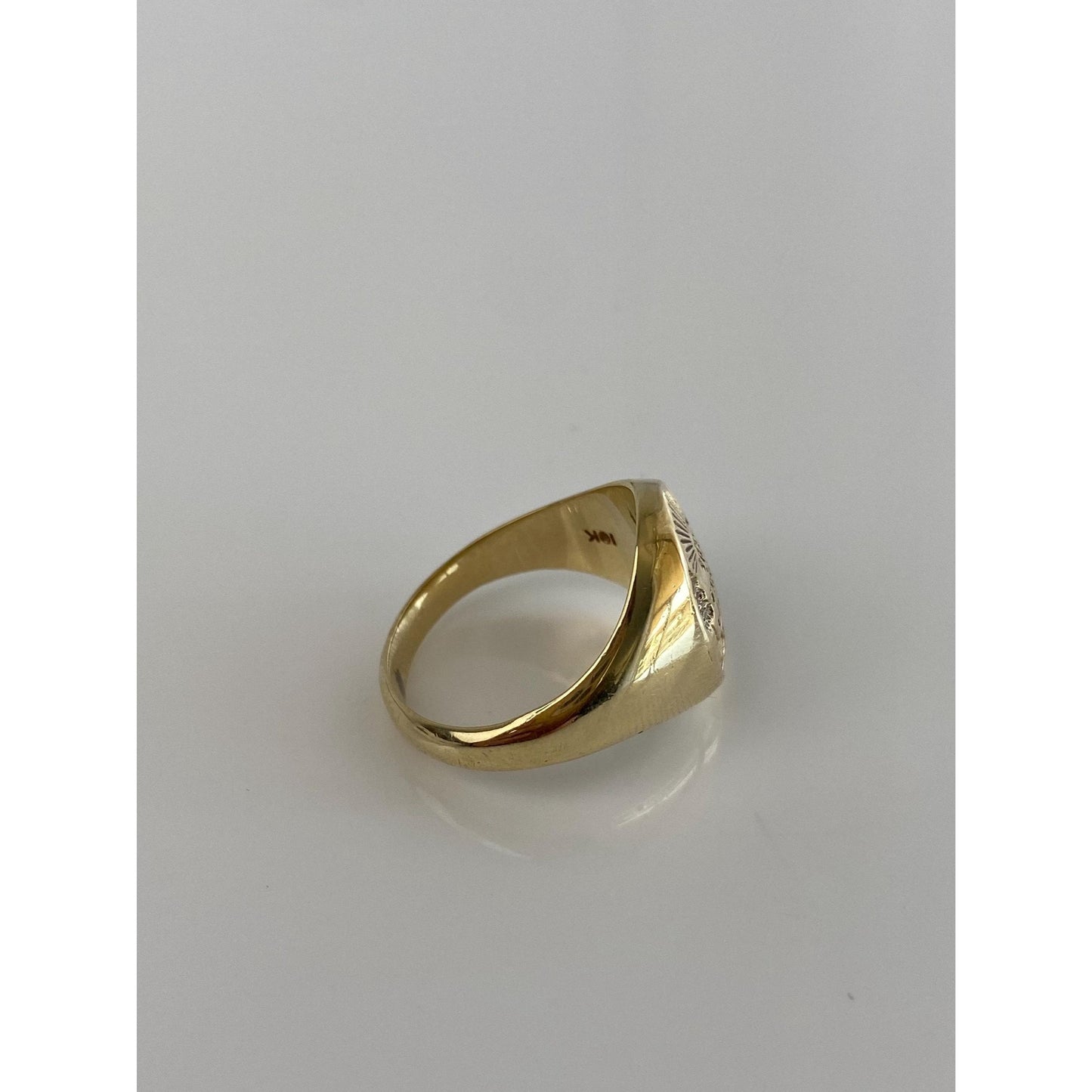 Vintage Solid 10k Yellow Gold Signet Ring - Size 7.25