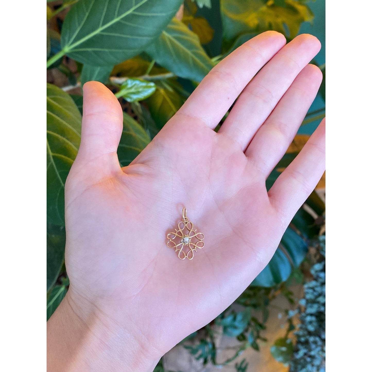 Vintage Solid 10k Yellow Gold Seed Pearl Charm