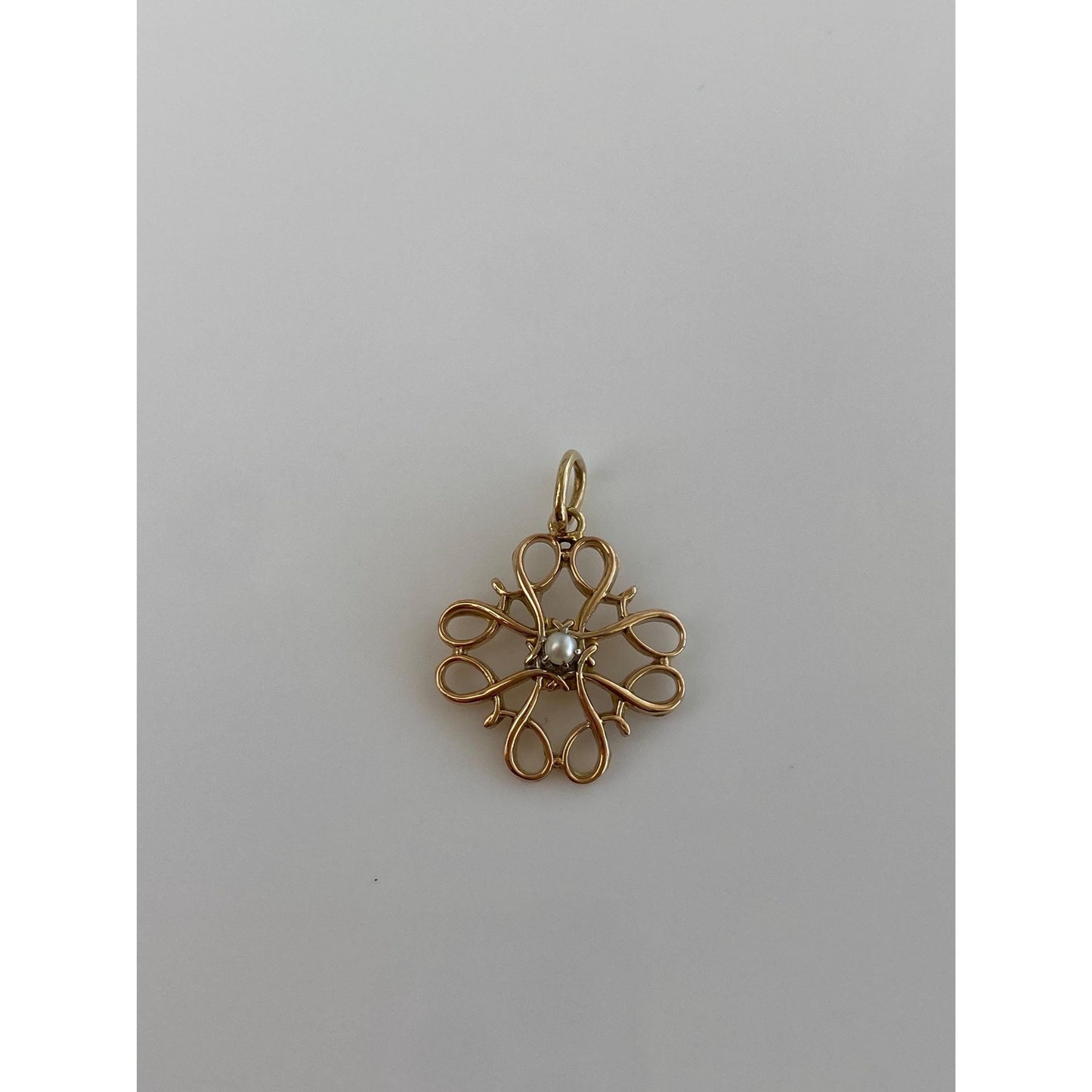 Vintage Solid 10k Yellow Gold Seed Pearl Charm
