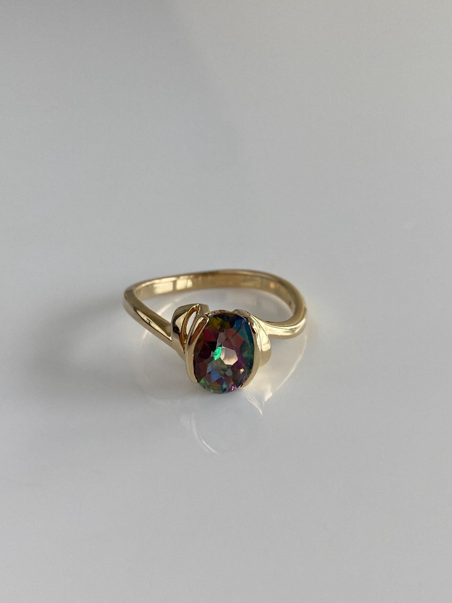 Vintage Solid 14k Yellow Gold Mystic Topaz Ring - Size 6